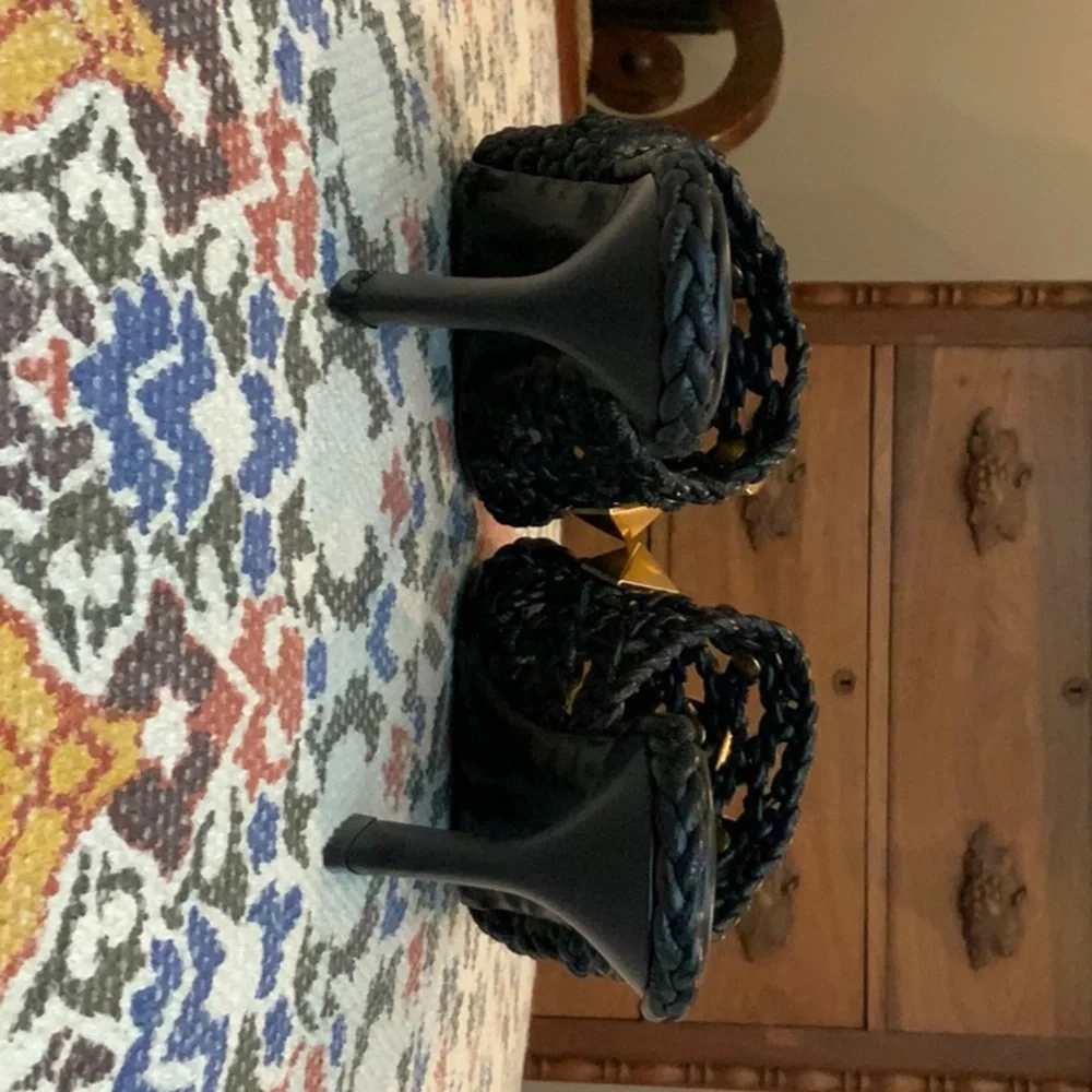 Valentino Garavani these valentino